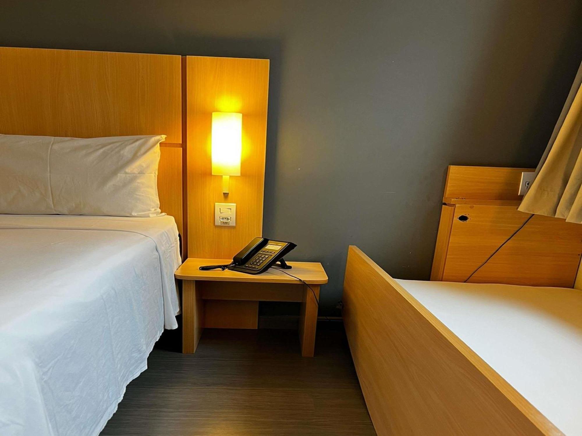 Ibis Catalao Hotel Bagian luar foto