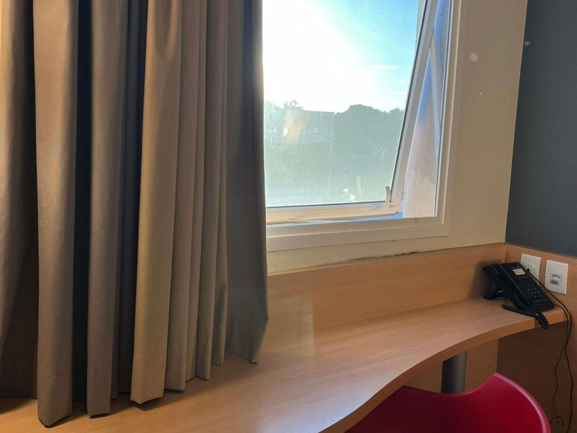 Ibis Catalao Hotel Bagian luar foto