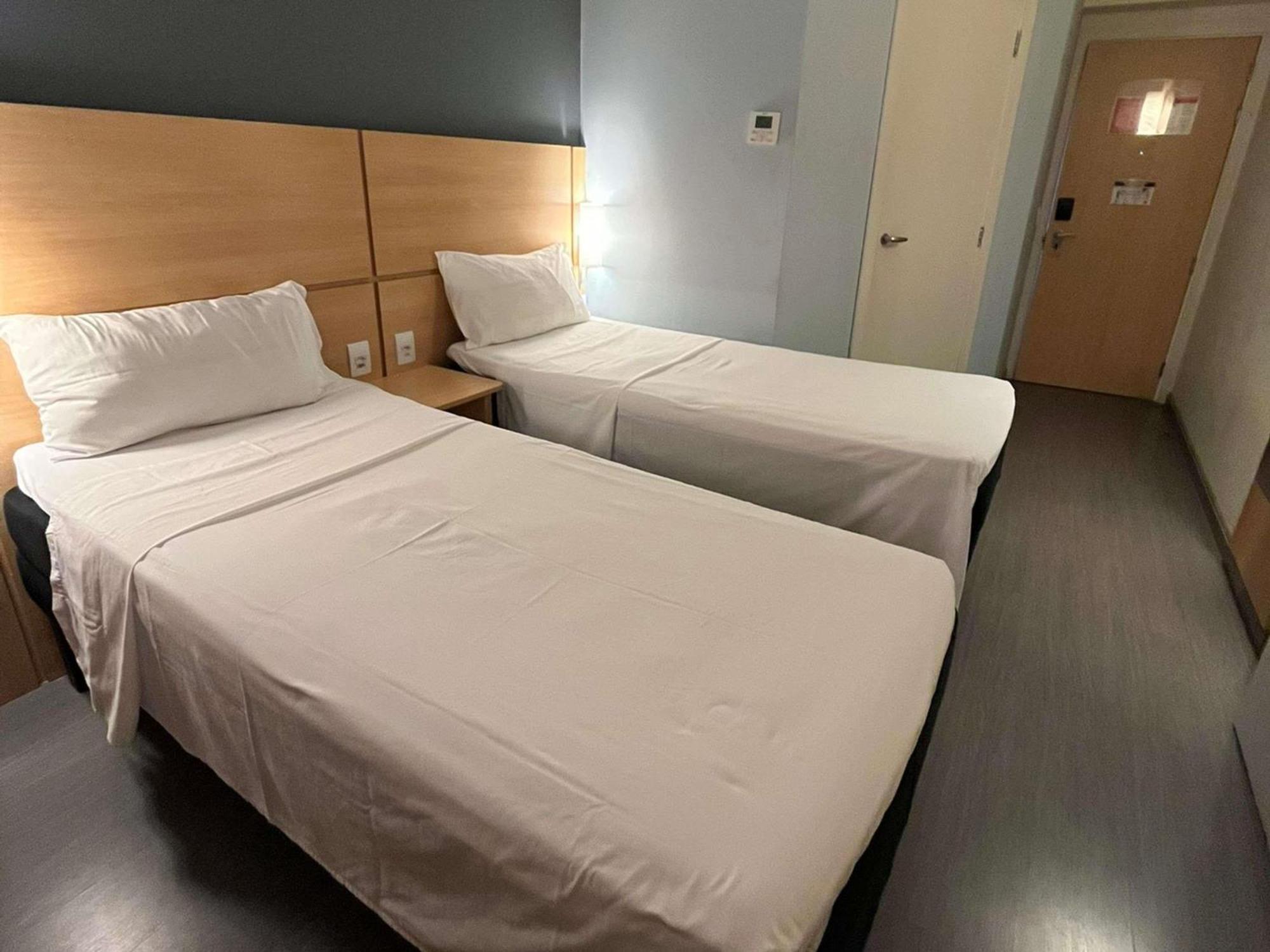 Ibis Catalao Hotel Bagian luar foto