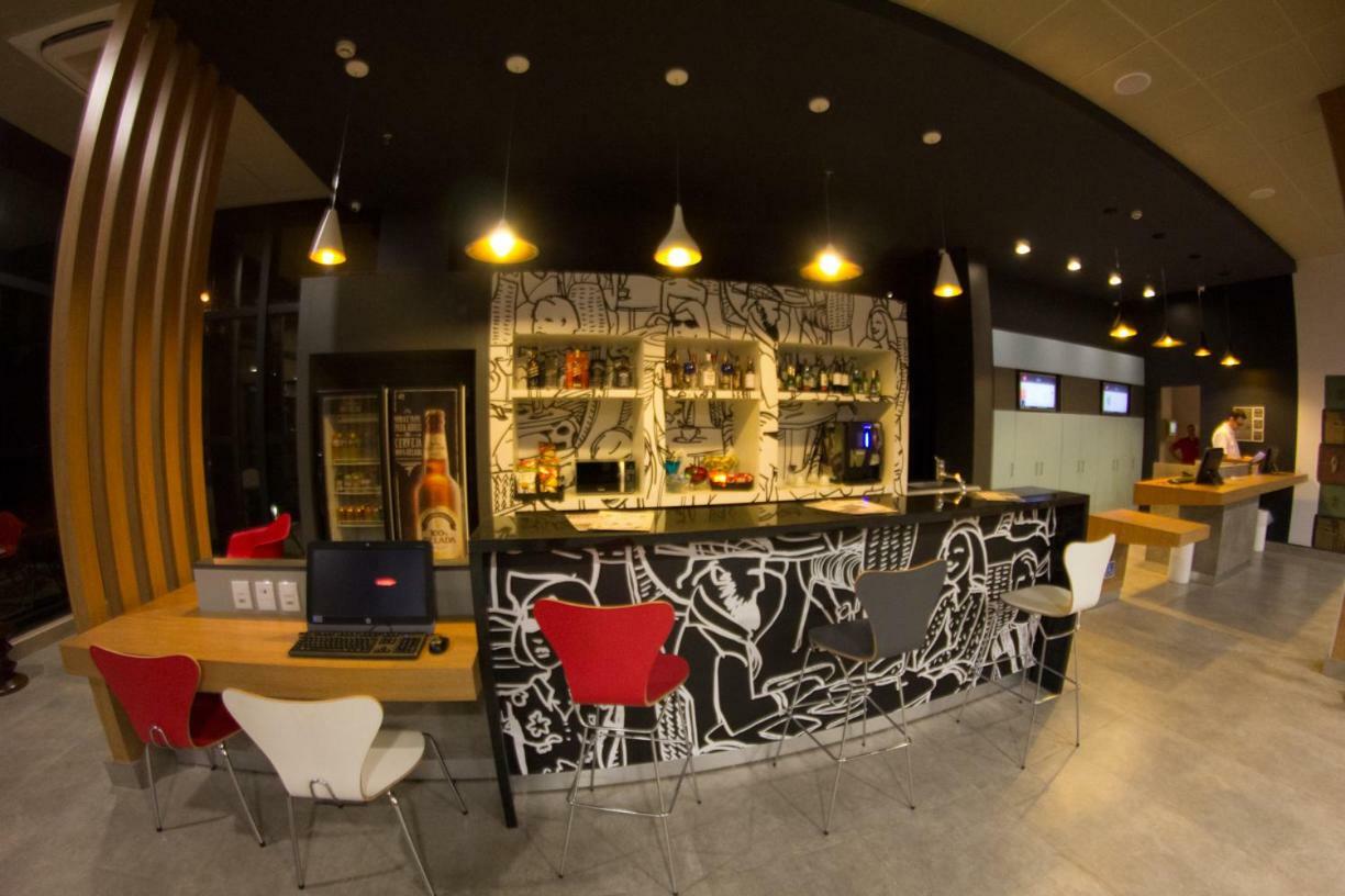 Ibis Catalao Hotel Bagian luar foto